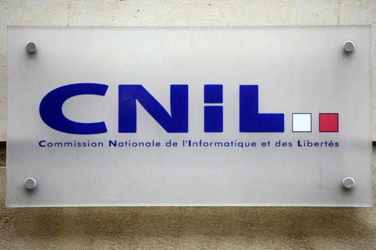 Nom : 796154-logo-du-cnil-devant-son-siege-a-paris.jpg
Affichages : 4524
Taille : 55,4 Ko
