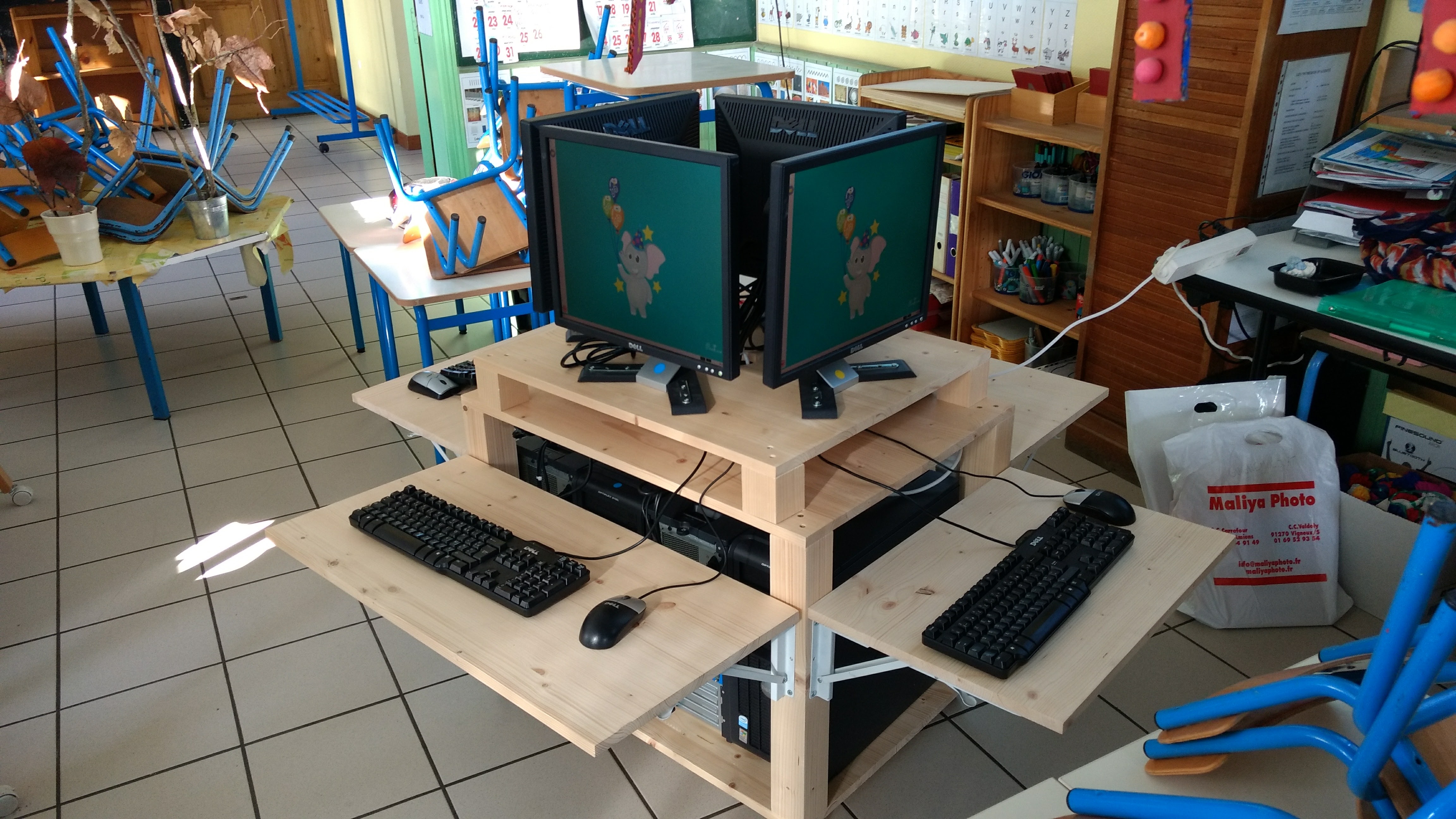 Nom : primtuxbox:meuble-informatique-1.jpg
Affichages : 903
Taille : 1,59 Mo