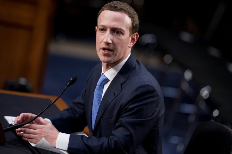 Nom : le-patron-de-facebook-mark-zuckerberg-lors-de-son-audition-devant-le-senat-a-w.jpg
Affichages : 1075
Taille : 80,3 Ko