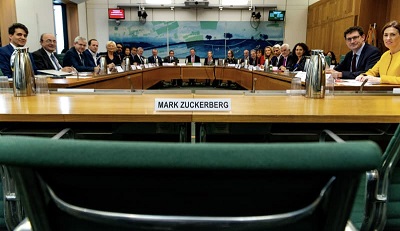 Nom : Parl.jpg
Affichages : 4824
Taille : 40,6 Ko