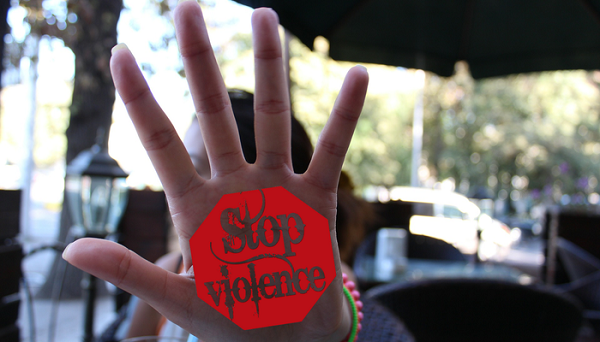 Nom : stop-online-violence.png
Affichages : 1241
Taille : 369,2 Ko