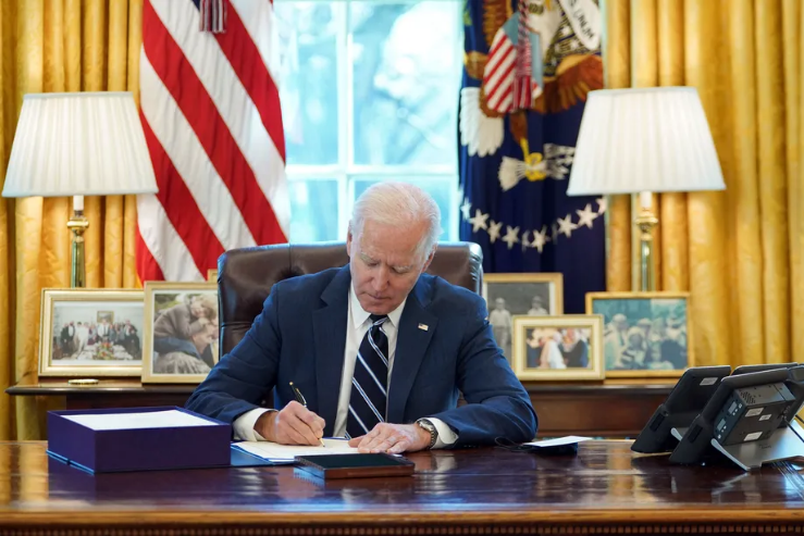 Nom : Screenshot_2021-06-10 Biden revokes and replaces Trump orders banning TikTok and WeChat.png
Affichages : 7305
Taille : 965,7 Ko