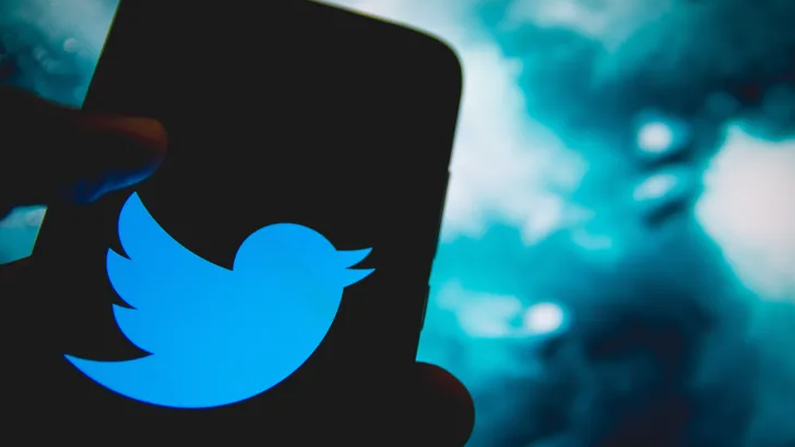 Nom : twitter.png
Affichages : 1887
Taille : 308,6 Ko