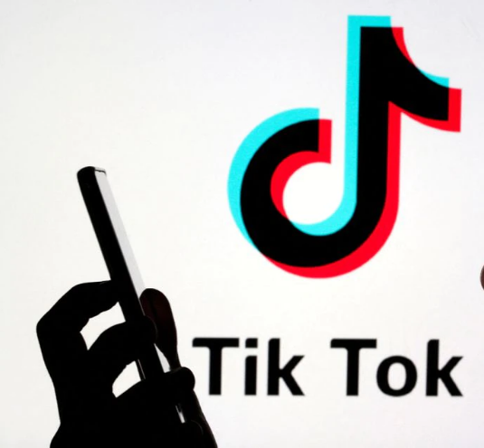 Nom : Screenshot_2023-02-28 Canada bans TikTok from government devices citing security risks.png
Affichages : 16948
Taille : 182,4 Ko