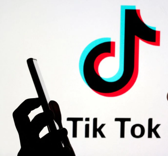 Nom : Screenshot_2023-02-28 Canada bans TikTok from government devices citing security risks.png
Affichages : 16922
Taille : 182,4 Ko