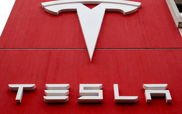Nom : tesla.png
Affichages : 2518
Taille : 418,8 Ko